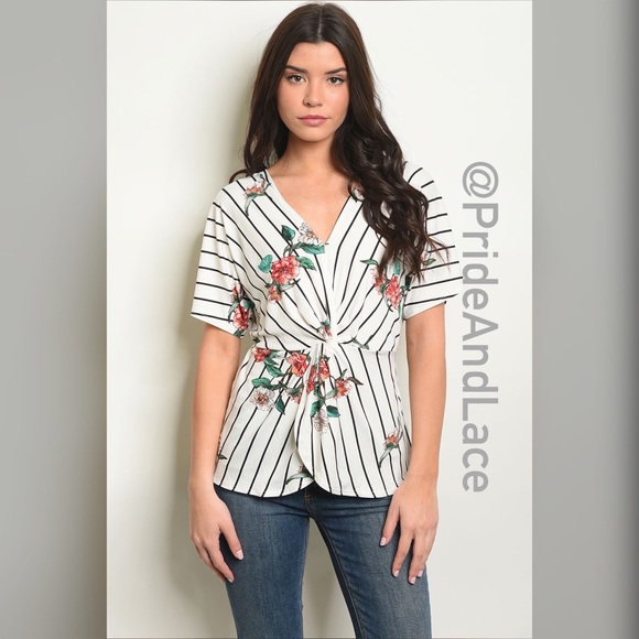 Pride&Lace Tops - LAST 1 💐 Ivory Floral Top 💐